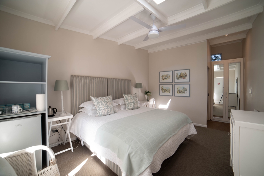 8 Bedroom Property for Sale in Claremont Western Cape